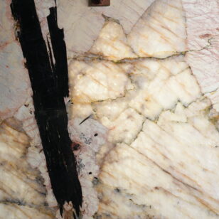 Patagonia Black Quartzite 17626