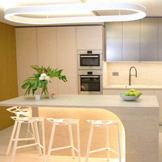 Effortless Elegance: The Travertino Pearl Kitchen Experience